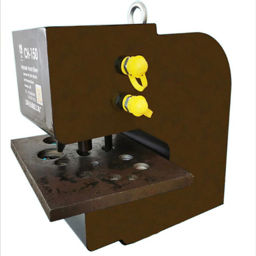 độ chính xác trong đột lỗ thủy lực có quan trọng không