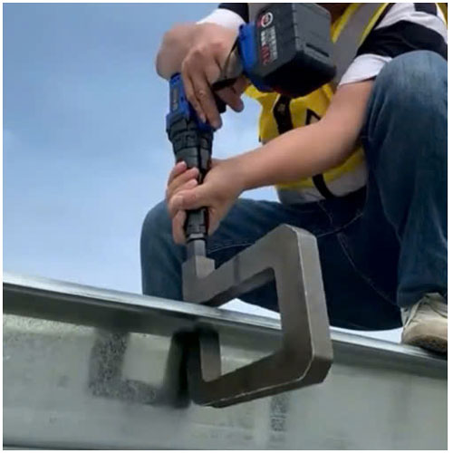 máy đột xà gồ thép cầm tay