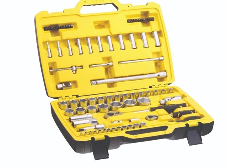 Bộ khẩu tay nối 1/2" + 1/4" 81 chi tiết Stanley FatMax FMMT82826-1