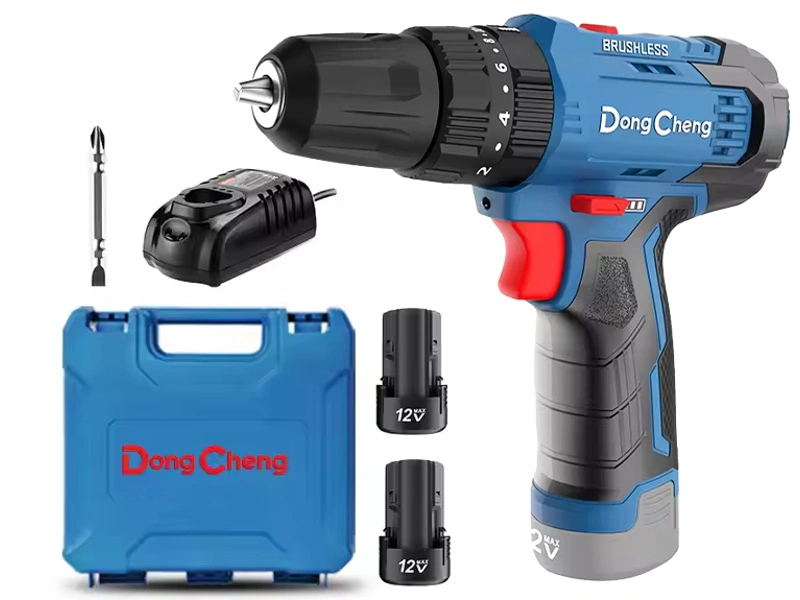 Máy khoan - vặn vít dùng pin (Động cơ không chổi than) gồm 02 pin và 01 sạc